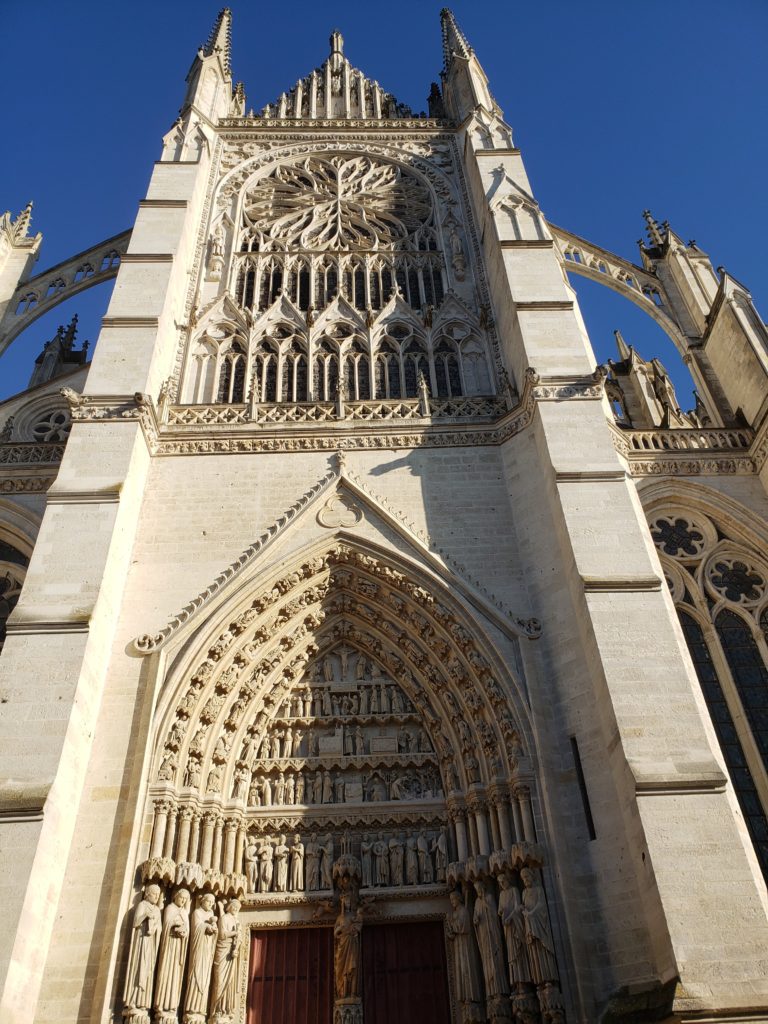 フランス 世界遺産 ヨーロッパ１００名城 レンタカーの旅9 アミアン大聖堂 アラスのシタデル アラスのタウンホール鐘楼 ノール パドカレーの炭鉱地帯 ルーブル美術館 Gonぷうdiary